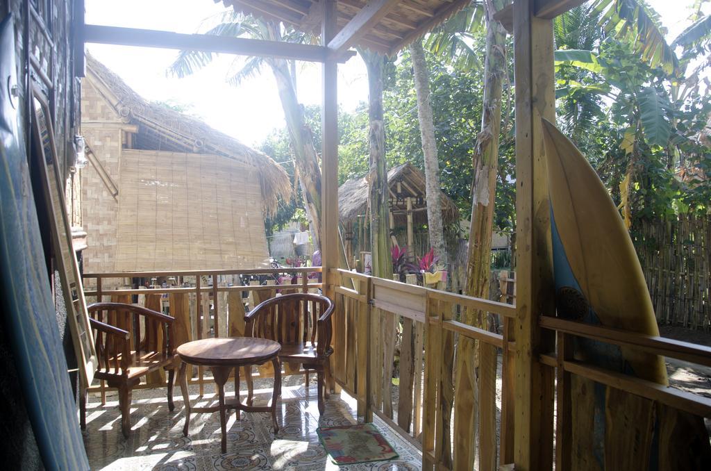 Red Island Bungalows Pasanggaran Экстерьер фото